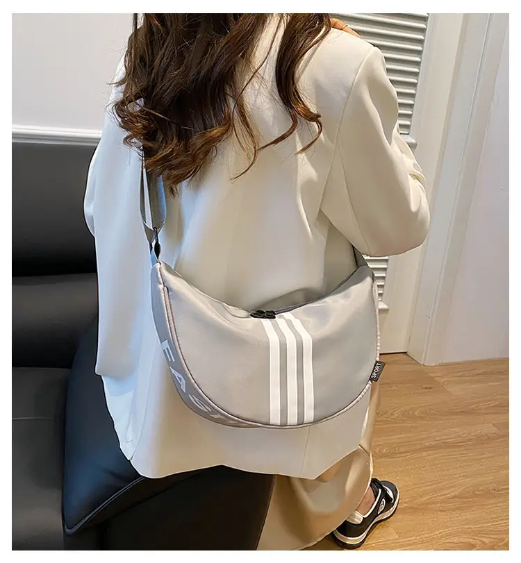Women Waterproof Crossbody Bag Black 2026 — feature 3