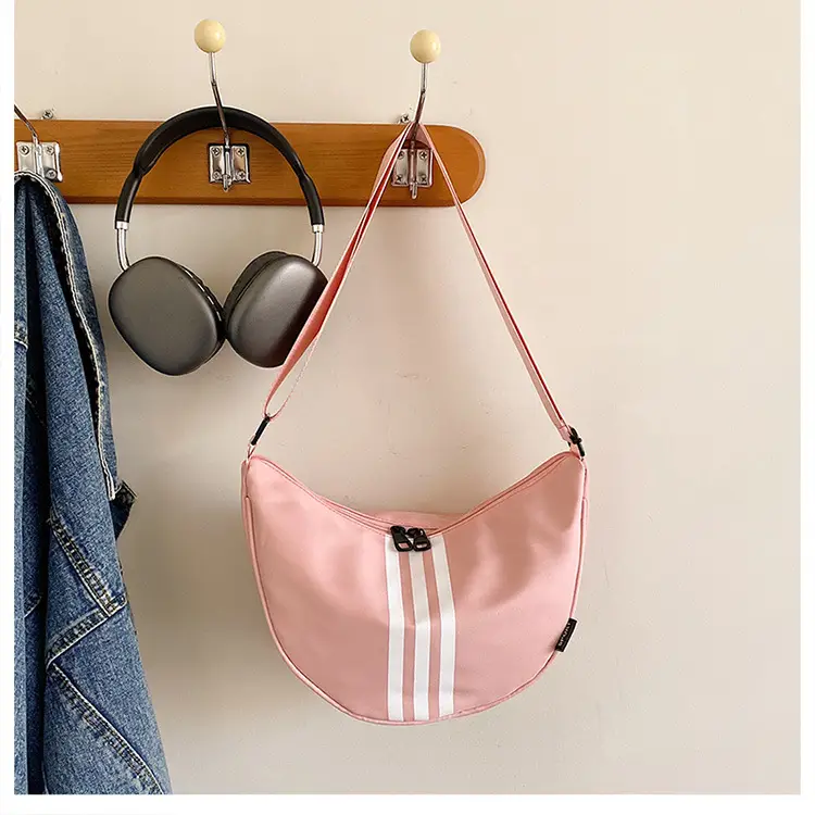 Women Waterproof Crossbody Bag Black 2026 — feature 34