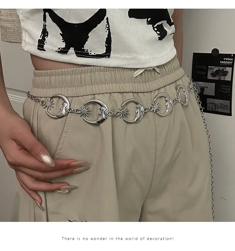 Vintage Metal Moon Waist Chain Women's Jeans — feature 3