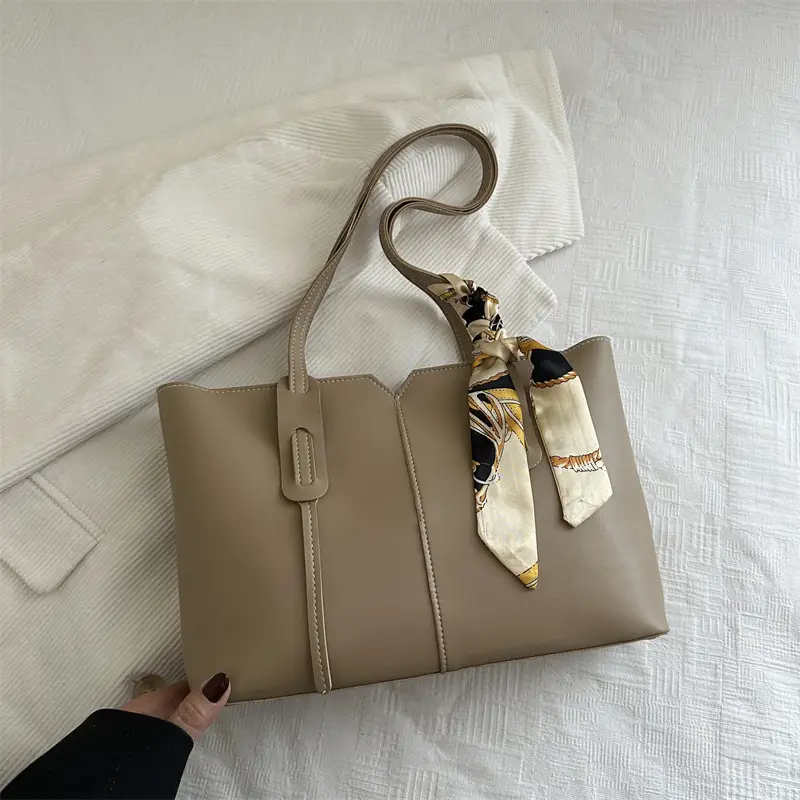 2025 Summer Large Capacity Women's Tan Shoulder Bag - Image 2