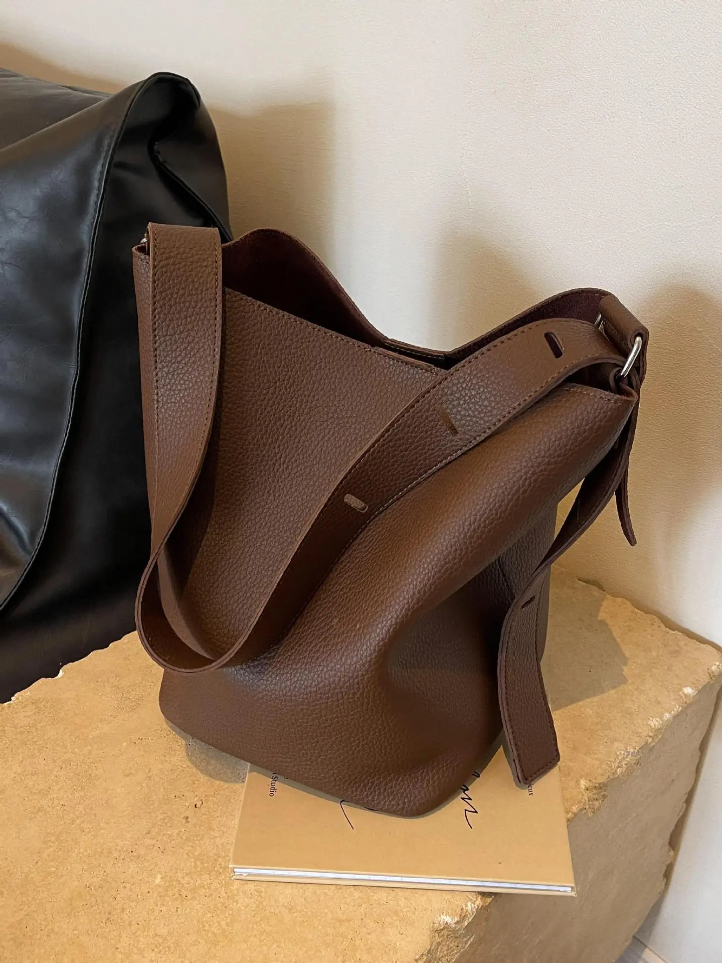 Women Crossbody Bag Brown Leather 2026 Casual Large Capacity - Image 8