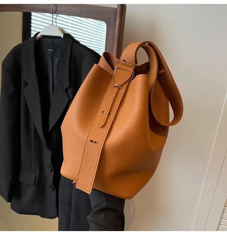 Women Crossbody Bag Brown Leather 2026 Casual Large Capacity — feature 21