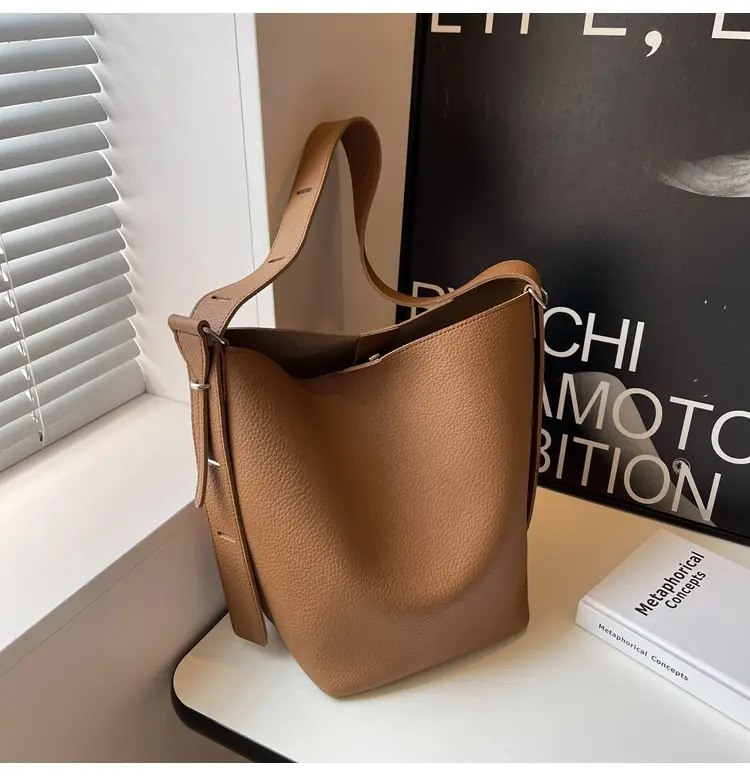 Women Crossbody Bag Brown Leather 2026 Casual Large Capacity — feature 24