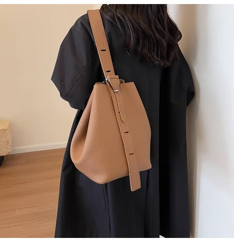 Women Crossbody Bag Brown Leather 2026 Casual Large Capacity — feature 28