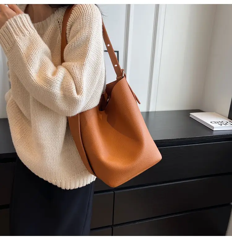 Women Crossbody Bag Brown Leather 2026 Casual Large Capacity — feature 32