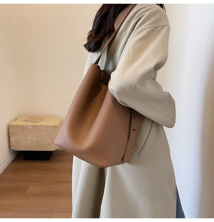 Women Crossbody Bag Brown Leather 2026 Casual Large Capacity — feature 36