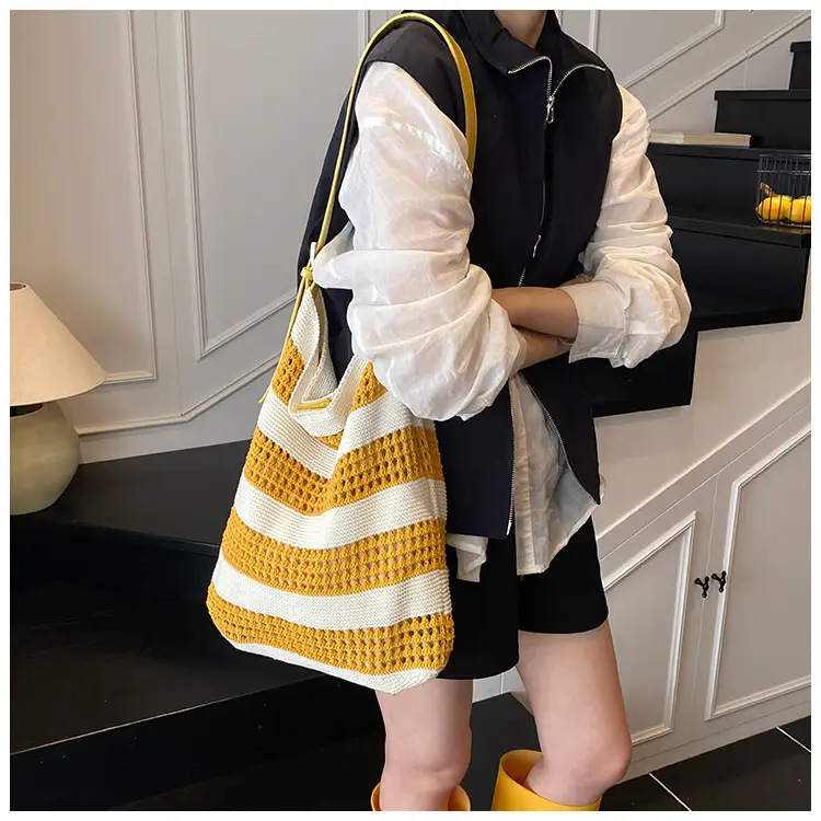 Cross-Country Stripe Knitted Tote Bag for Women — feature 11