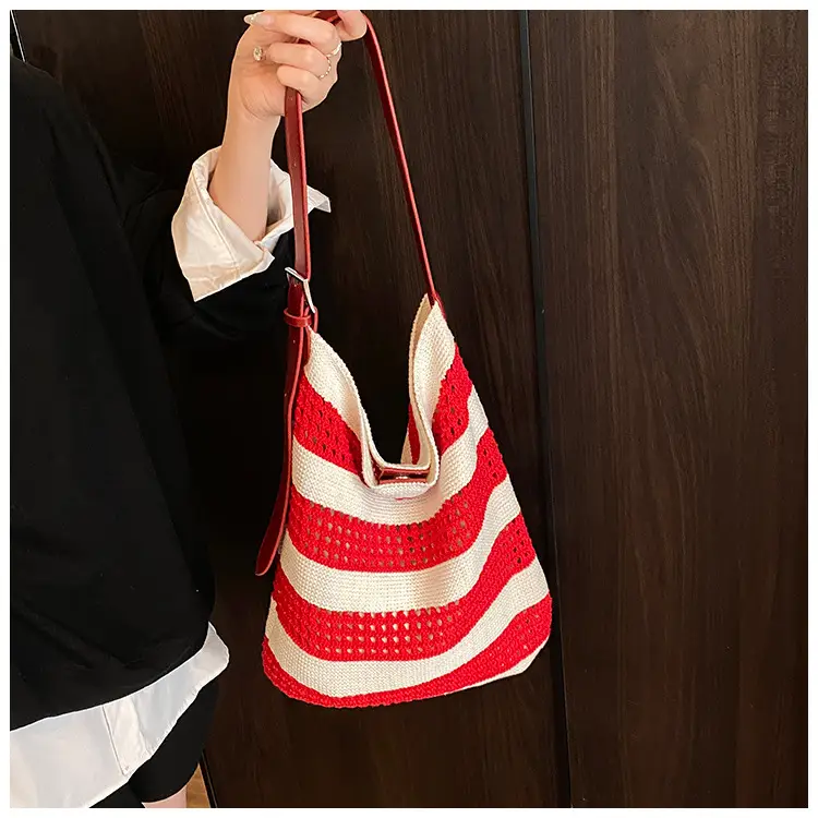 Cross-Country Stripe Knitted Tote Bag for Women — feature 13