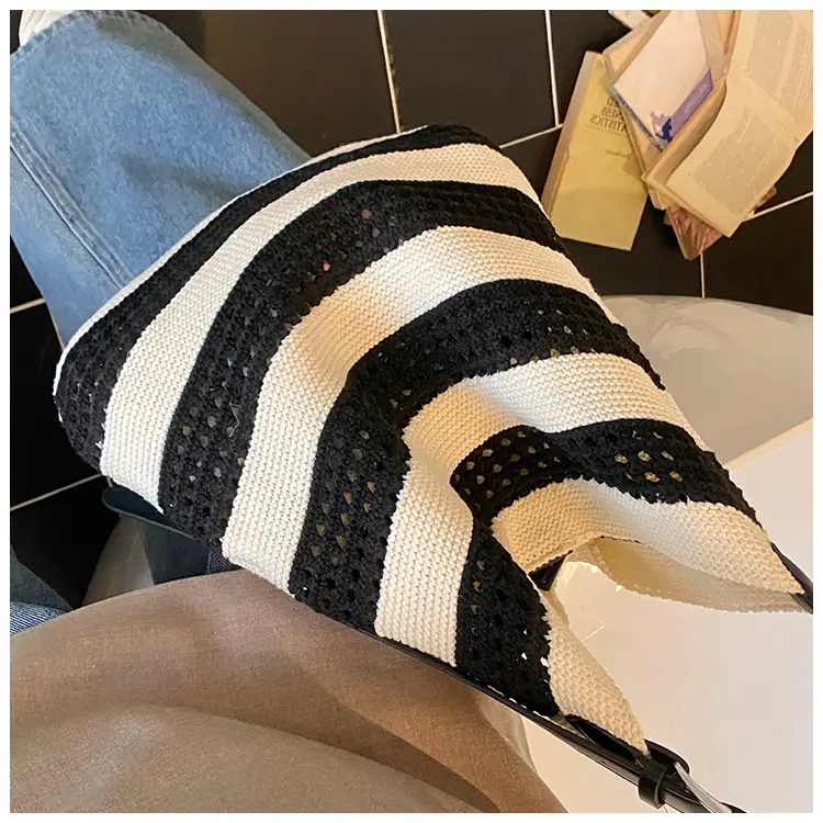 Cross-Country Stripe Knitted Tote Bag for Women — feature 20