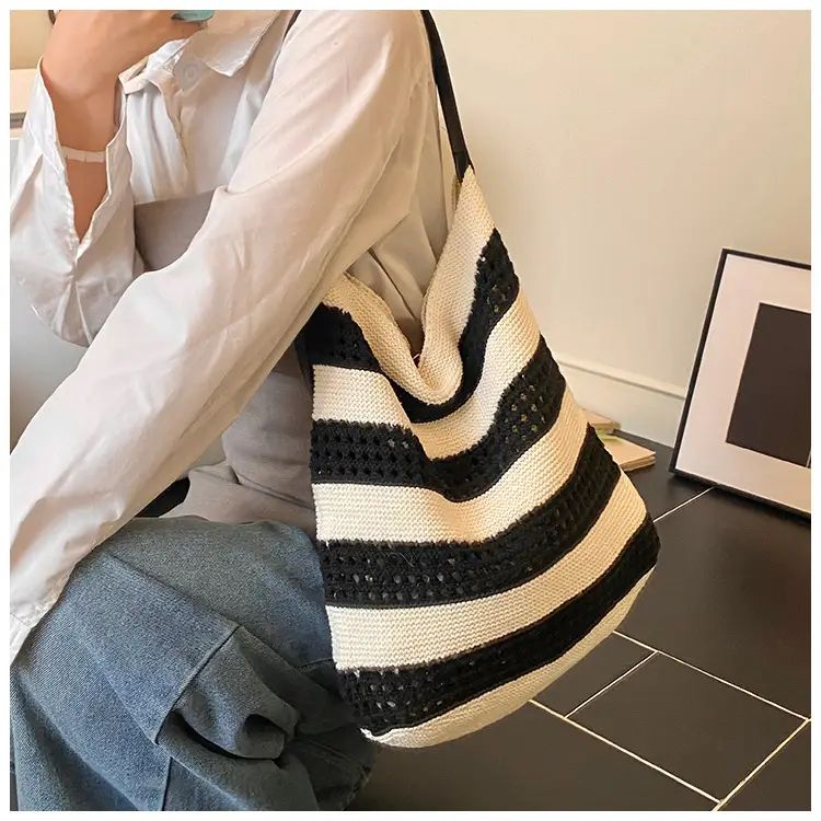 Cross-Country Stripe Knitted Tote Bag for Women — feature 21
