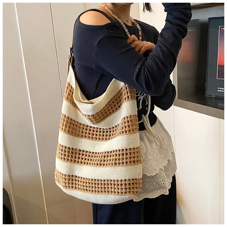 Cross-Country Stripe Knitted Tote Bag for Women — feature 24