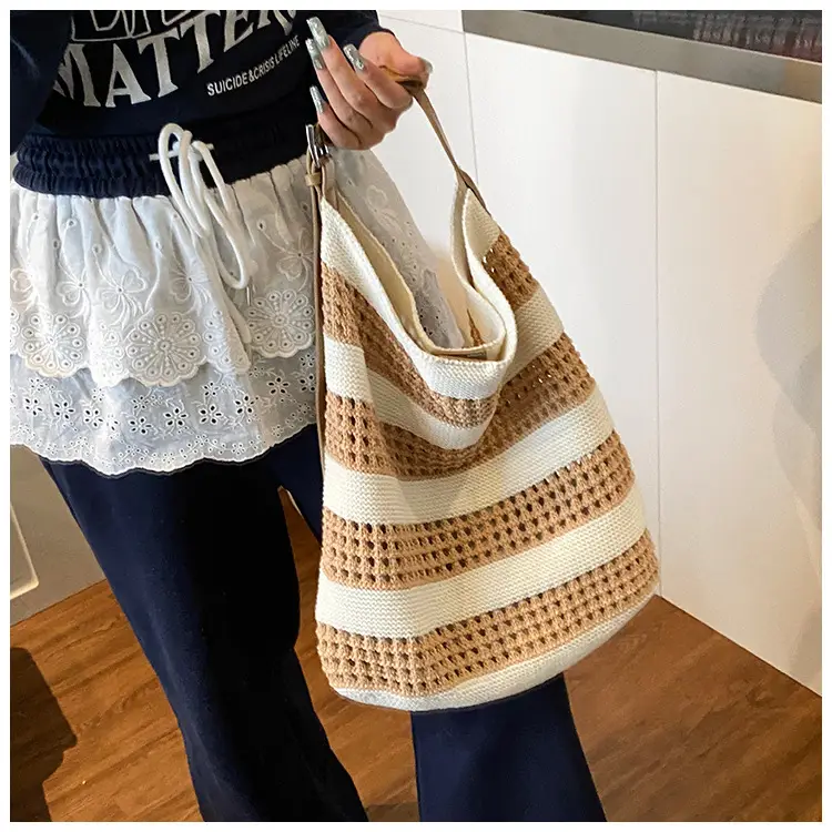 Cross-Country Stripe Knitted Tote Bag for Women — feature 25