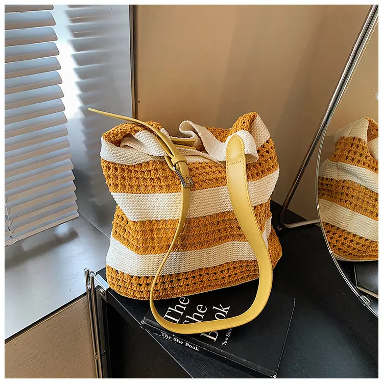 Cross-Country Stripe Knitted Tote Bag for Women — feature 27