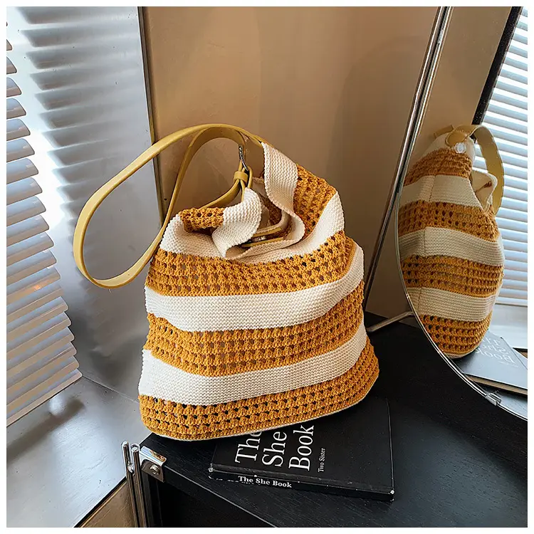 Cross-Country Stripe Knitted Tote Bag for Women — feature 29