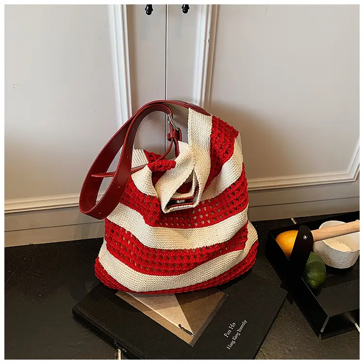 Cross-Country Stripe Knitted Tote Bag for Women — feature 32
