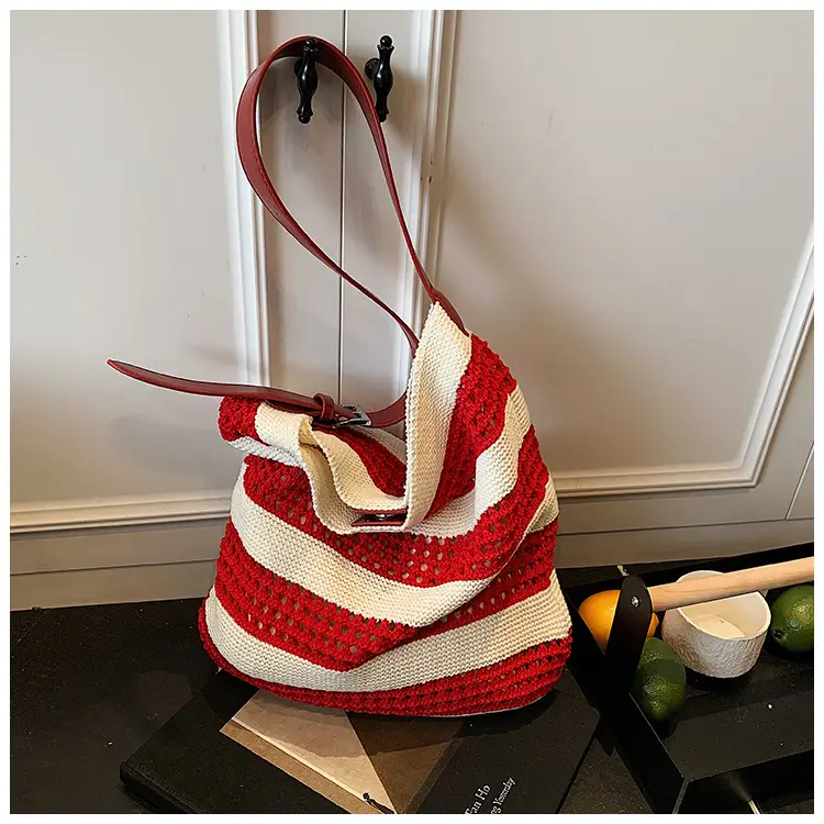 Cross-Country Stripe Knitted Tote Bag for Women — feature 33