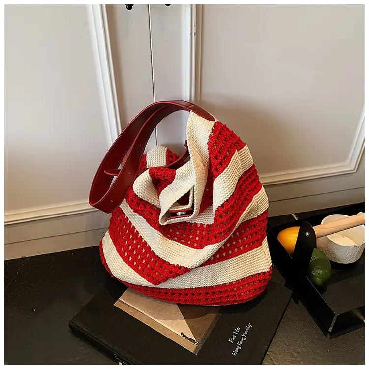 Cross-Country Stripe Knitted Tote Bag for Women — feature 34