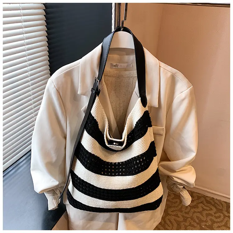 Cross-Country Stripe Knitted Tote Bag for Women — feature 35