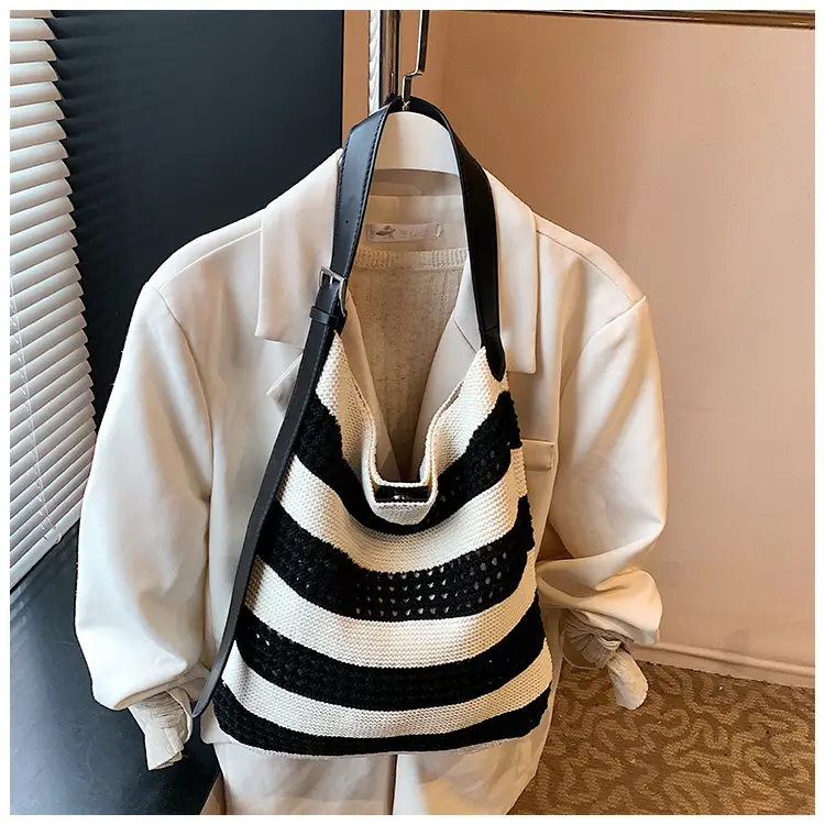 Cross-Country Stripe Knitted Tote Bag for Women — feature 36