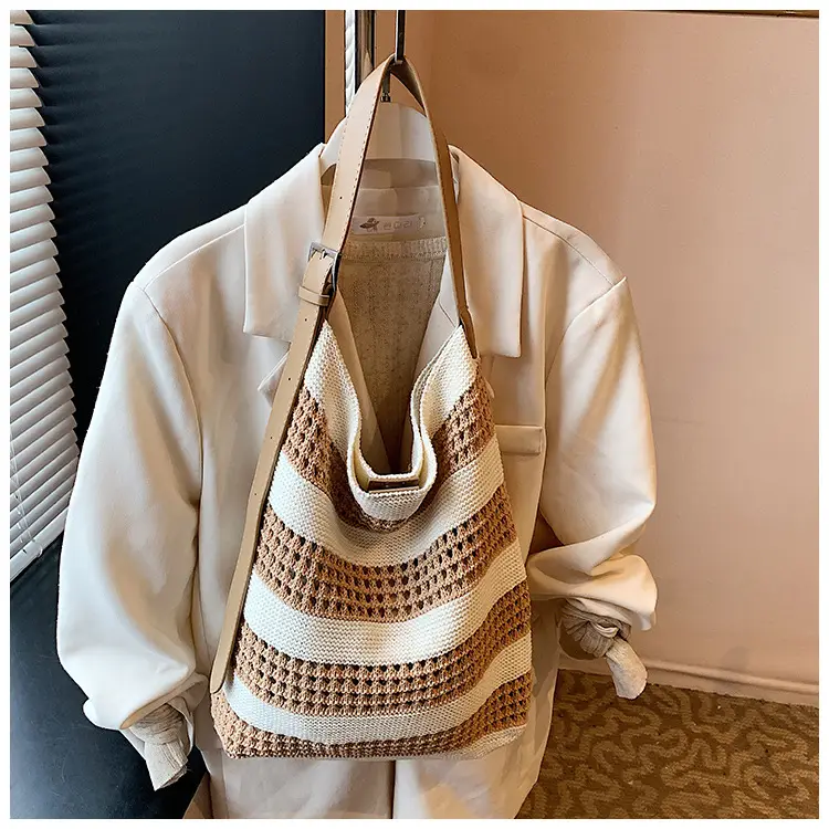 Cross-Country Stripe Knitted Tote Bag for Women — feature 38