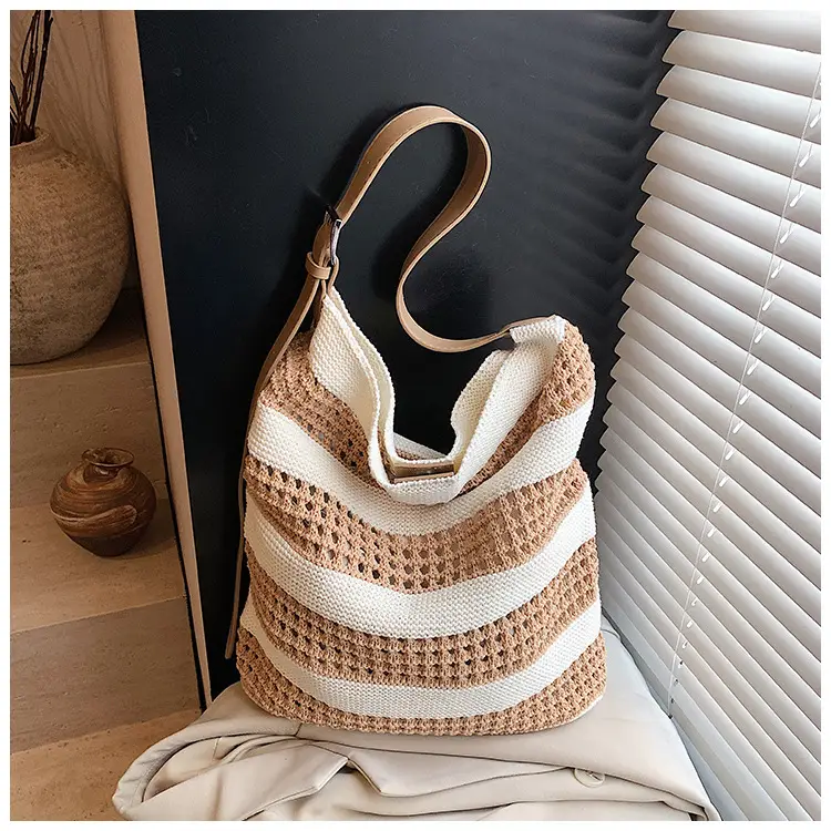 Cross-Country Stripe Knitted Tote Bag for Women — feature 41