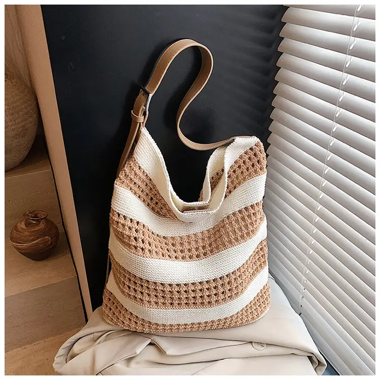 Cross-Country Stripe Knitted Tote Bag for Women — feature 42