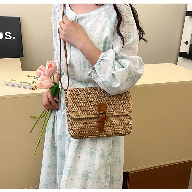 Women Crossbody Bag Woven Beige 2025 Beach Use — feature 12