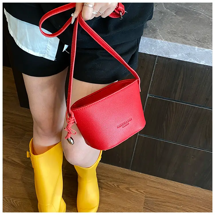 2025 New Niche Lychee Pattern Bucket Small Bag — feature 23