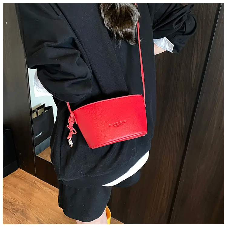 2025 New Niche Lychee Pattern Bucket Small Bag — feature 25