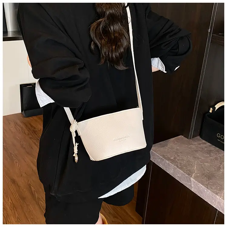 2025 New Niche Lychee Pattern Bucket Small Bag — feature 28