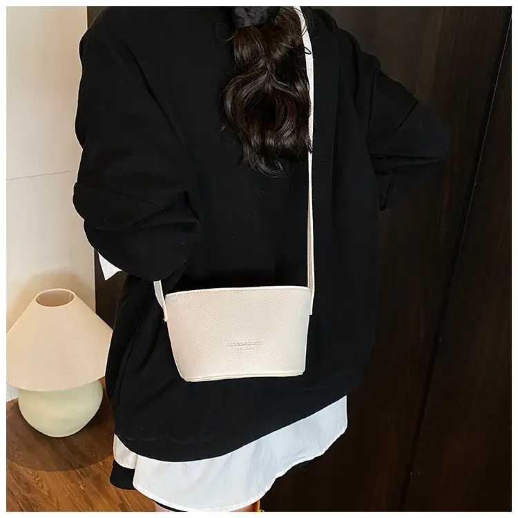2025 New Niche Lychee Pattern Bucket Small Bag — feature 47