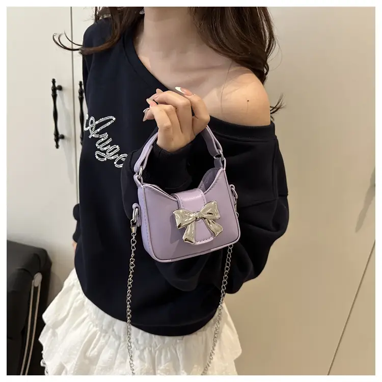 Black Bow Crossbody Bag with Chain Strap — feature 33