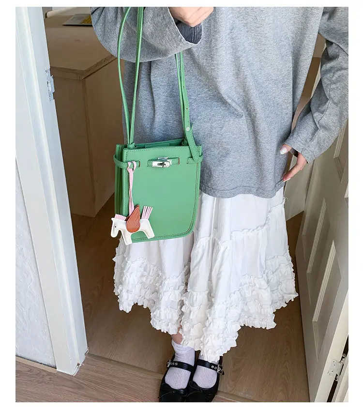 Trendy Yellow Crossbody Bag for Women 2025 — feature 15