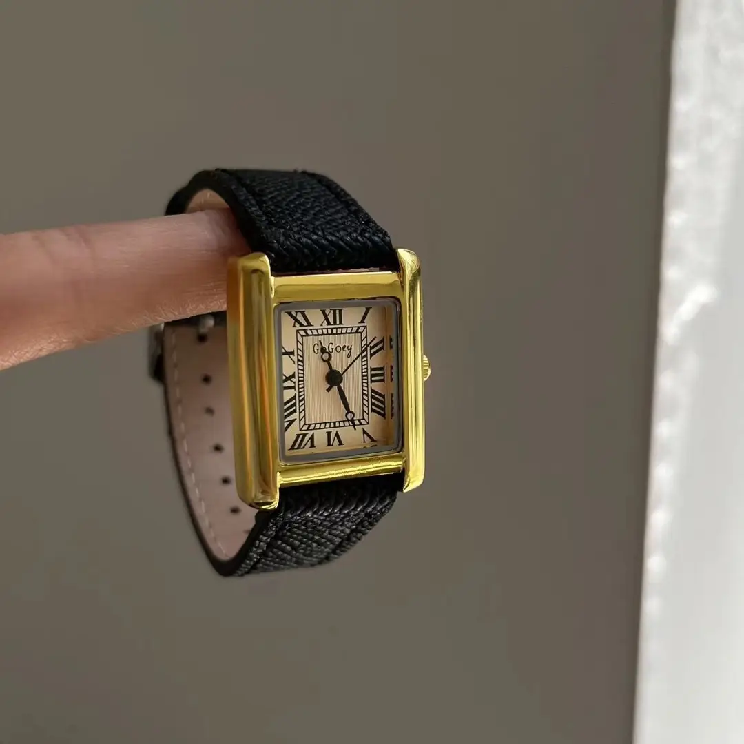 25 New Styles of Women's Watches with Leather Straps, Vintage Ancora Red High-End Niche Retro Student Party Light Luxury