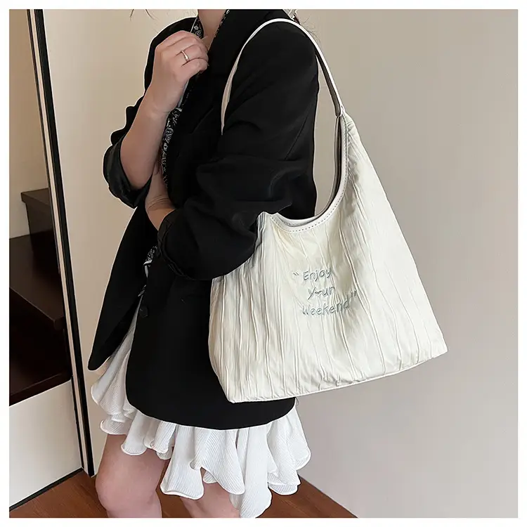 Women's White Quilted Shoulder Bag 2025 College Student — feature 10
