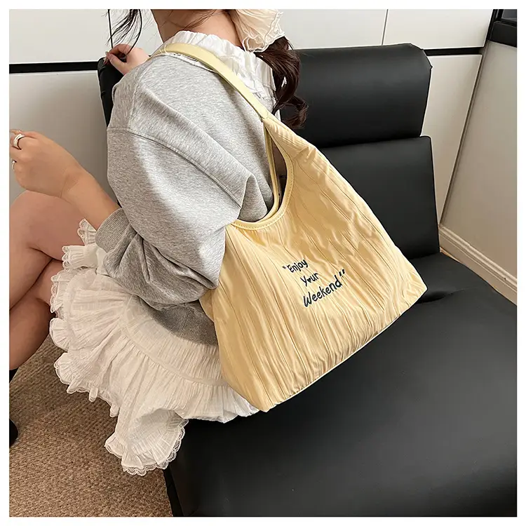 Women's White Quilted Shoulder Bag 2025 College Student — feature 17