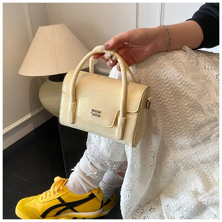 Women's White Square Handbag 2025 Summer Crossbody Luggage Bag — feature 12