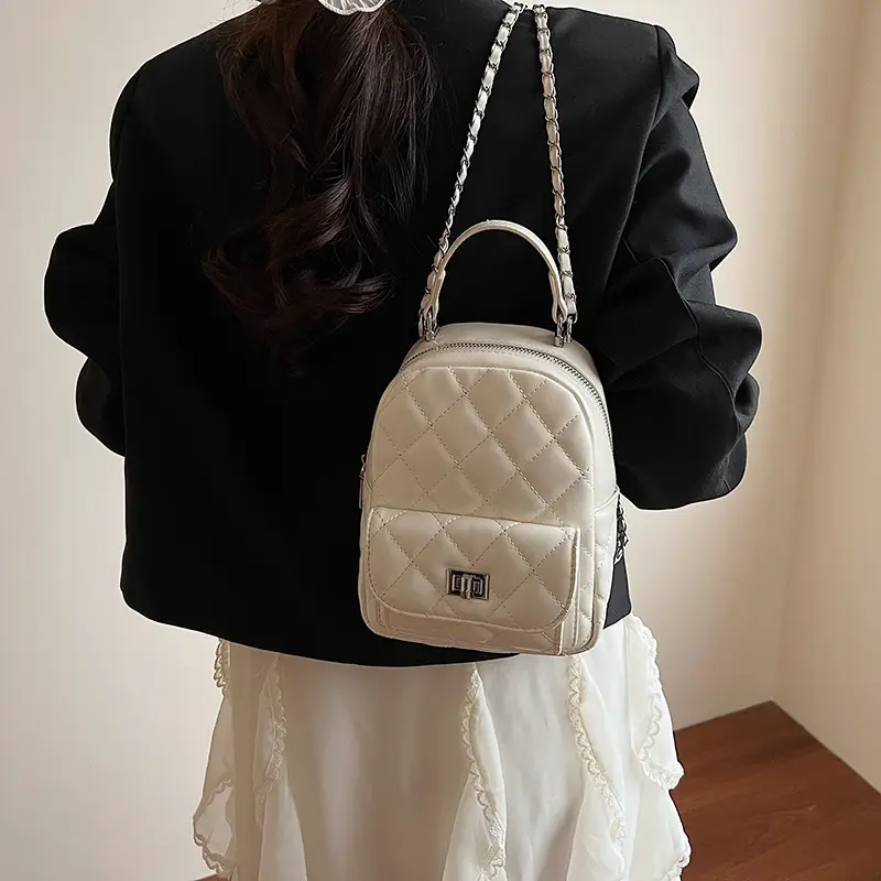 Women's Mini Quilted Chain Shoulder Bag Cream