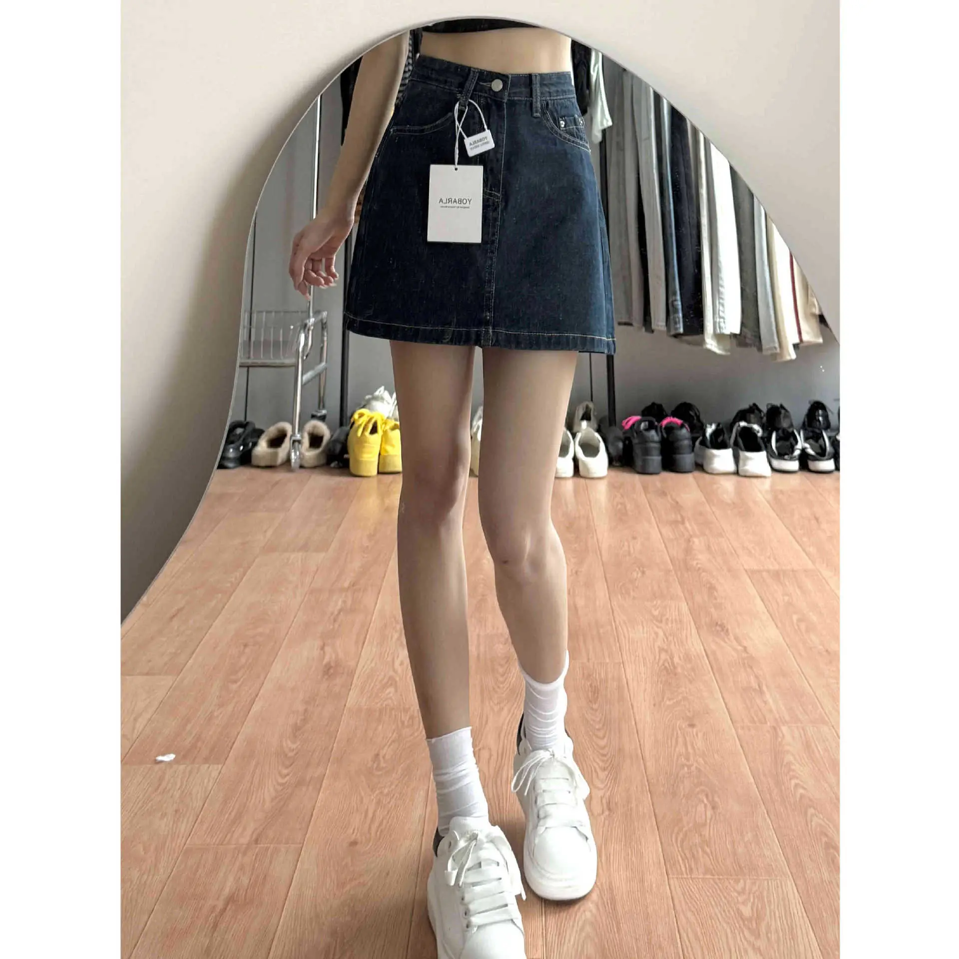 Dark Blue Hip-Hugging Denim Shorts for Women - Image 4