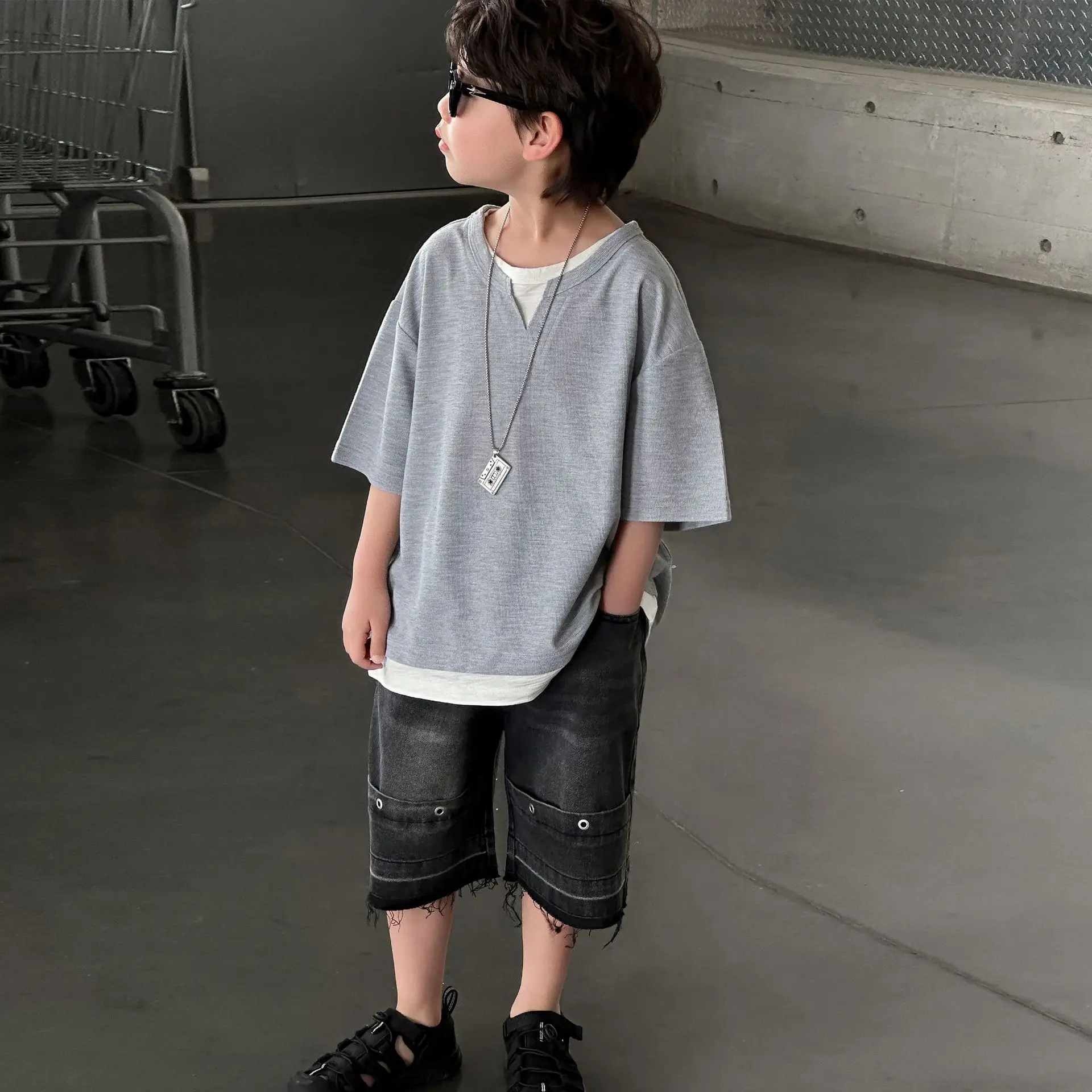 Boys 2025 Summer T-Shirt Grey Short Sleeve Casual Top — feature 9