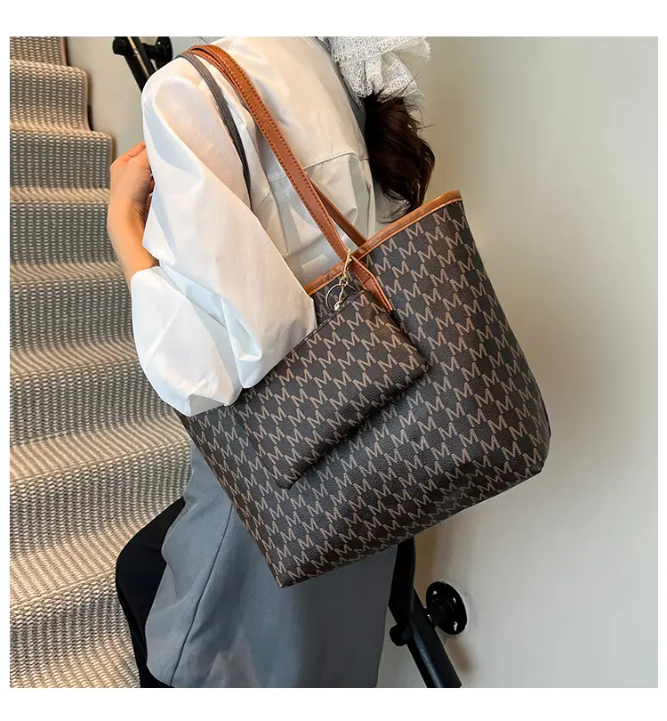 Women's Large Capacity Brown GG Shoulder Bag 2025 — feature 1