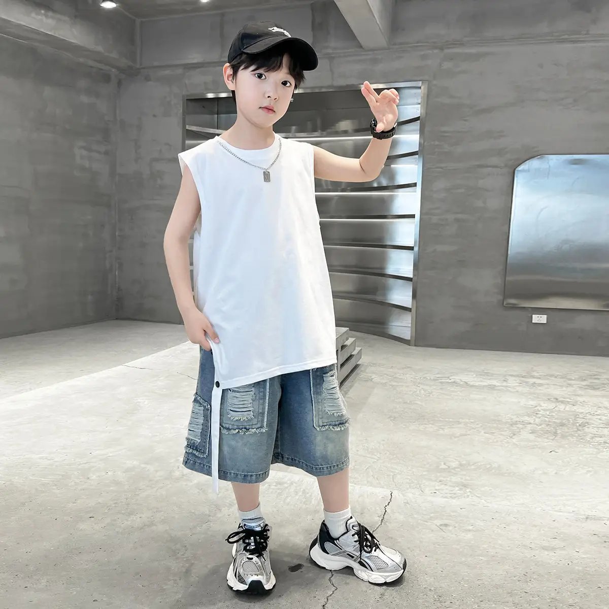 Summer Sleeveless Vest for Boys Black Cotton Cool Outfit — feature 2