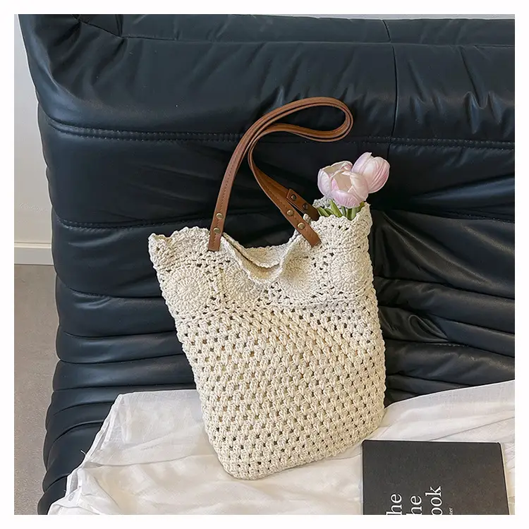 Women's Crossbody Woven Bag Large Capacity Shoulder Bag — feature 8
