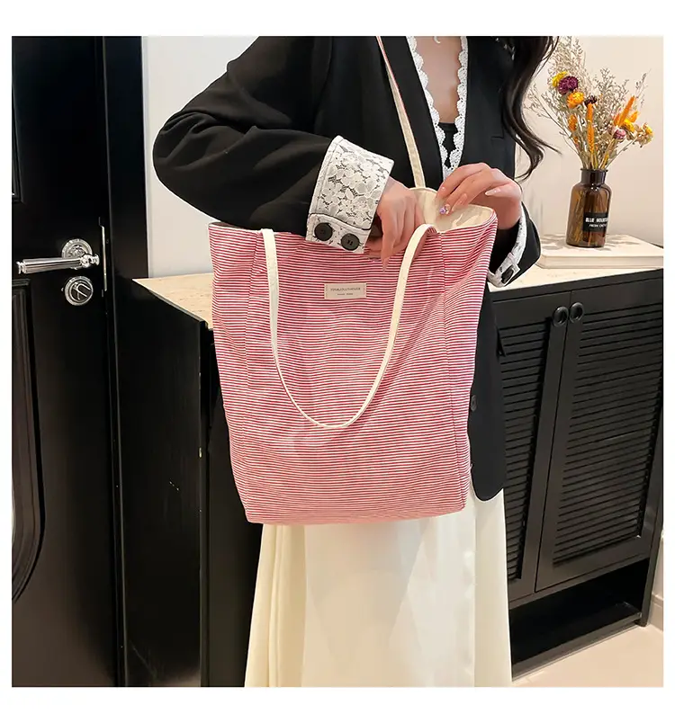 Crème Glacé Canvas Shoulder Bag Large Capacity — feature 24