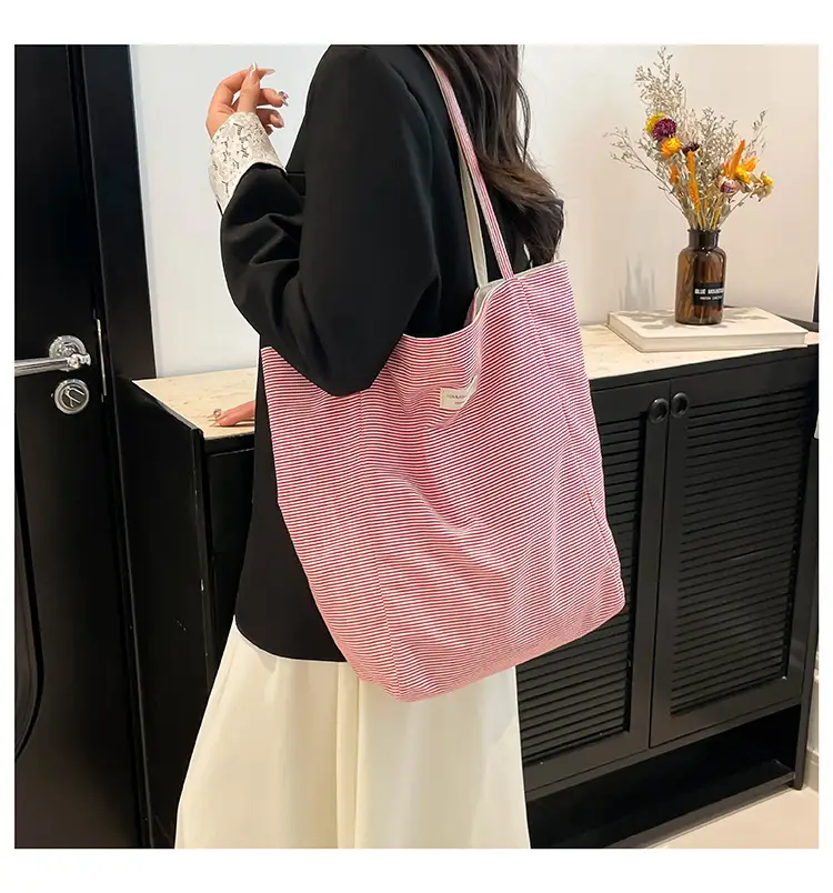 Crème Glacé Canvas Shoulder Bag Large Capacity — feature 25