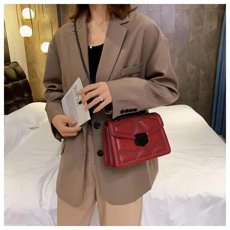 Black Crossbody Bag with Chain Strap for Women — feature 18