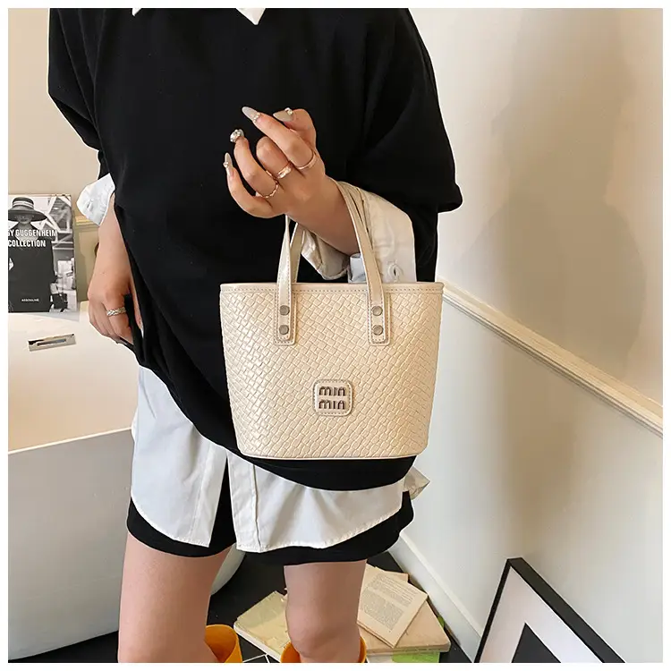 Women Woven Handbag Bucket Bag 2025 New Trendy Fashion — feature 24