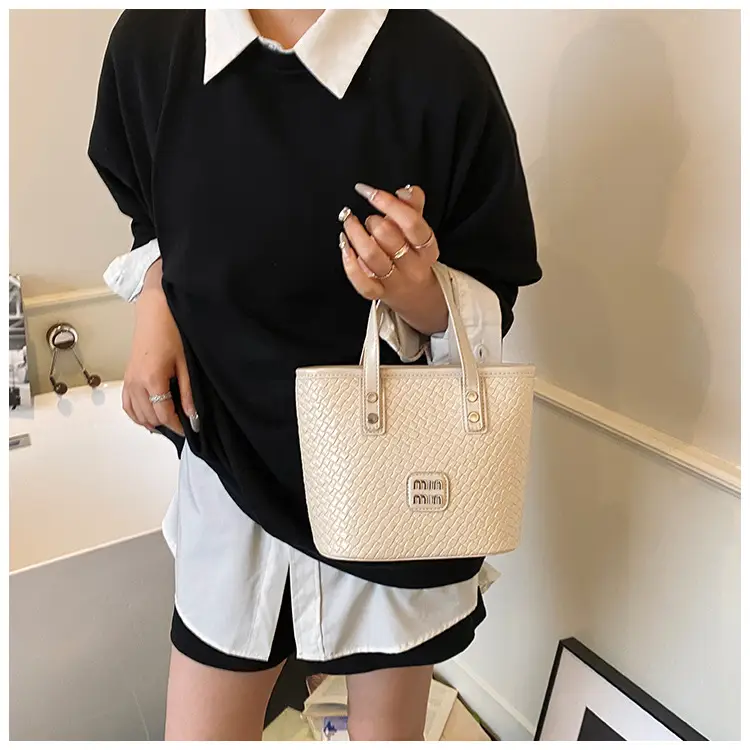 Women Woven Handbag Bucket Bag 2025 New Trendy Fashion — feature 25