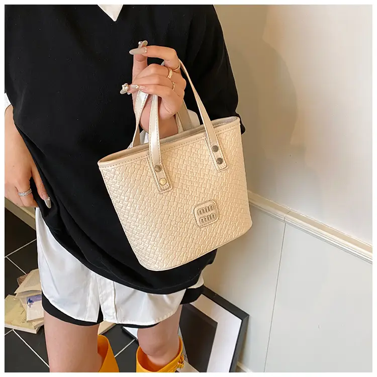 Women Woven Handbag Bucket Bag 2025 New Trendy Fashion — feature 28