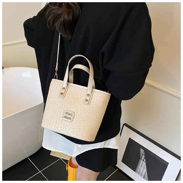 Women Woven Handbag Bucket Bag 2025 New Trendy Fashion — feature 32